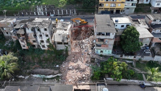 Demolição em Cobi (Foto: Thiago Soares)